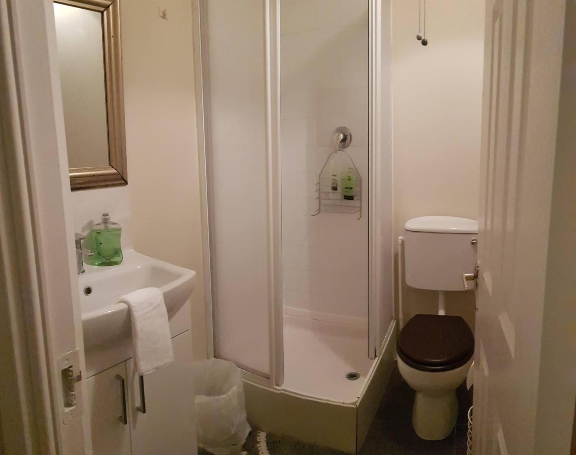3 Bedroom 3 Bathroom House, Dublin Lucan Esterno foto